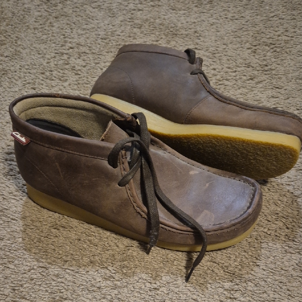 Clarks Brown Chukka Boots with Suede Upper and Crepe Sole